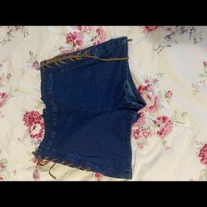 High waist BDG shorts